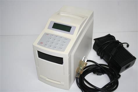 portable chemical analyzer